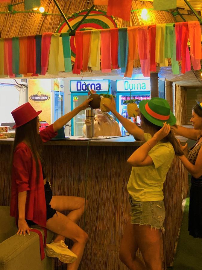 Casa Barbie Costinesti Ostello Esterno foto