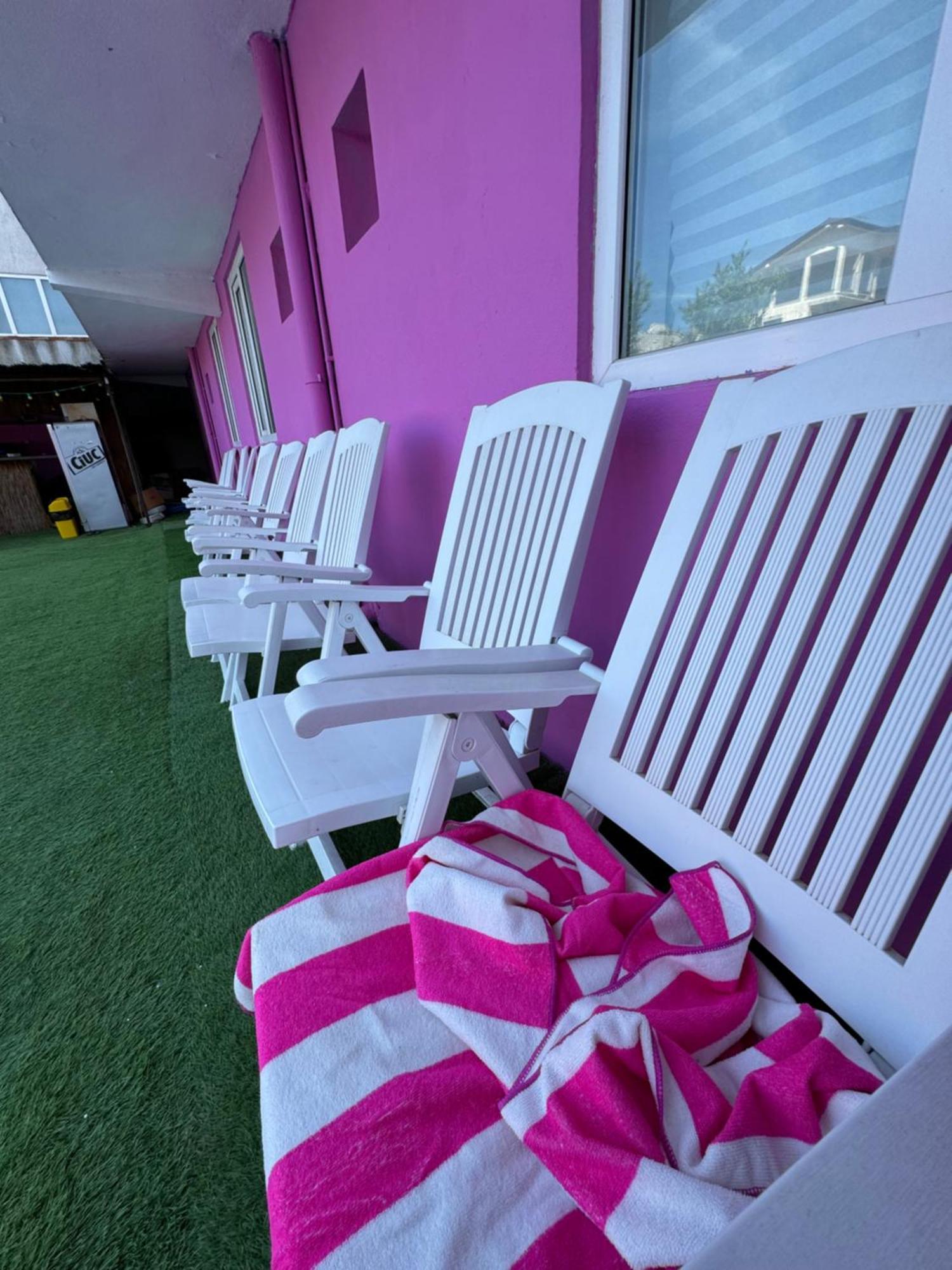 Casa Barbie Costinesti Ostello Esterno foto